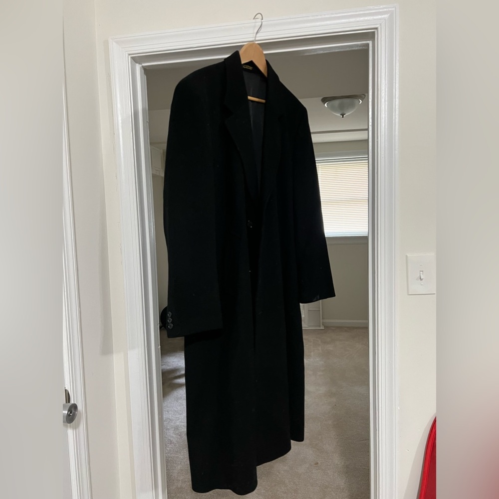 Full Length Men’s Coat (L)